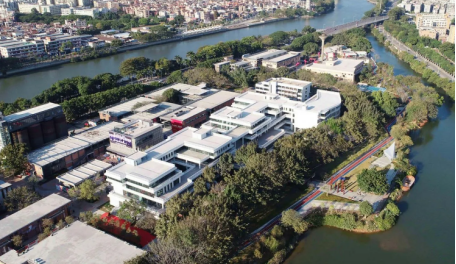 离谱！东莞旧工业园刷完这漆，从“铁锈废墟”变地标还省400万