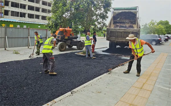 市政园林地坪漆：道路界的“全能扛把子”，好用到离谱！