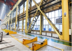 工业级氟碳金属漆：户外金属基材防腐翻新优选面漆